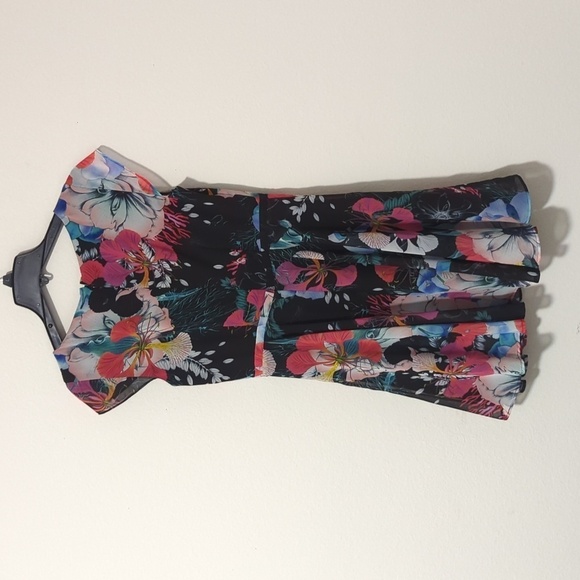 French Connection floral reef Women's chiffon dress. - Picture 2 of 11